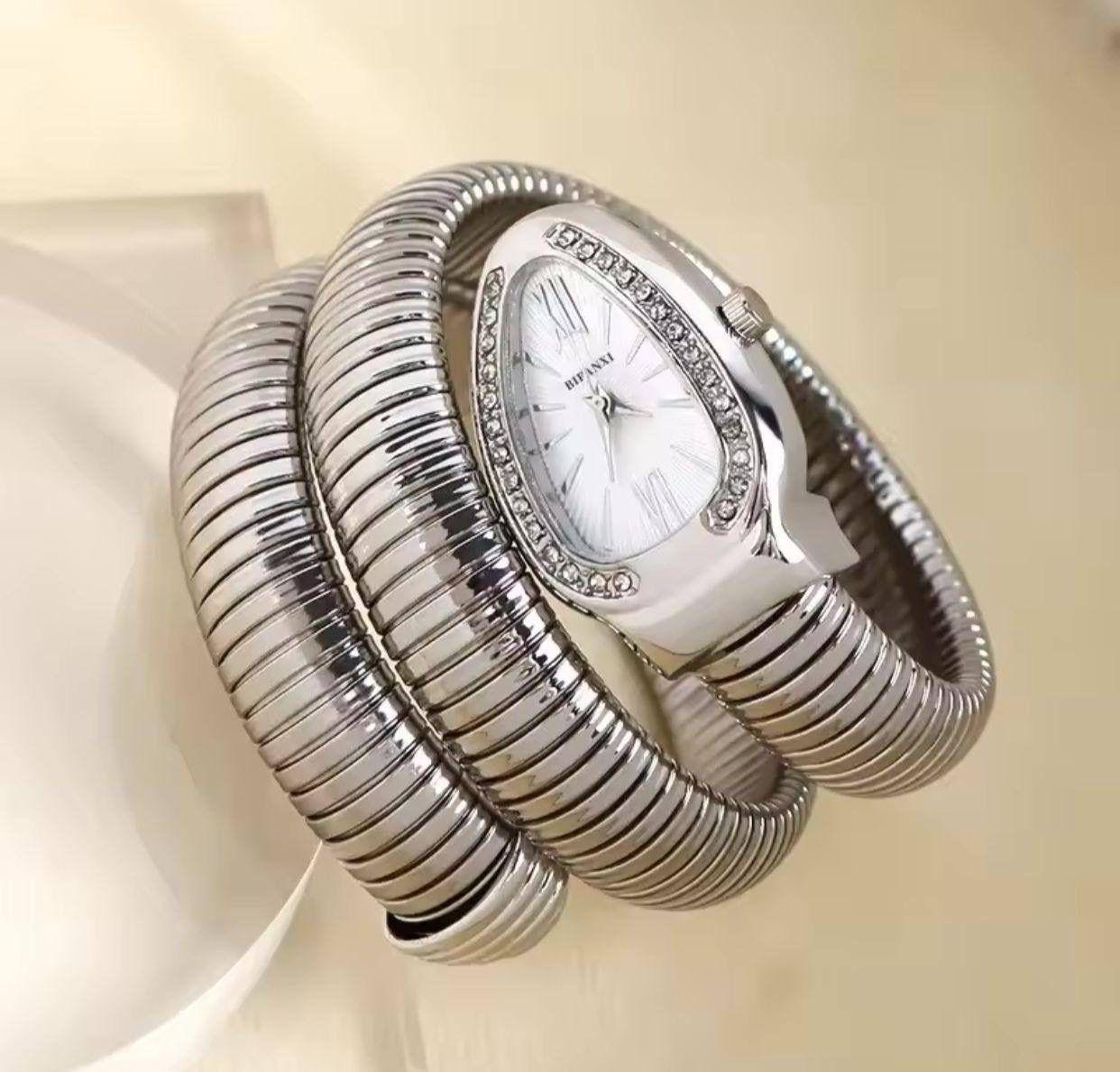 The Serpentine Dynasty (Pearl)